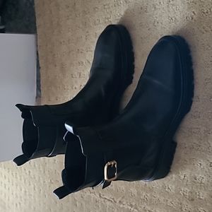 Like new zara leather boots